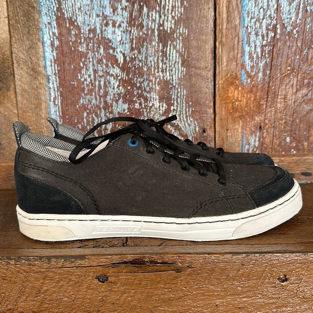 Columbia Men's Tech Lite Black Sneakers Size 12